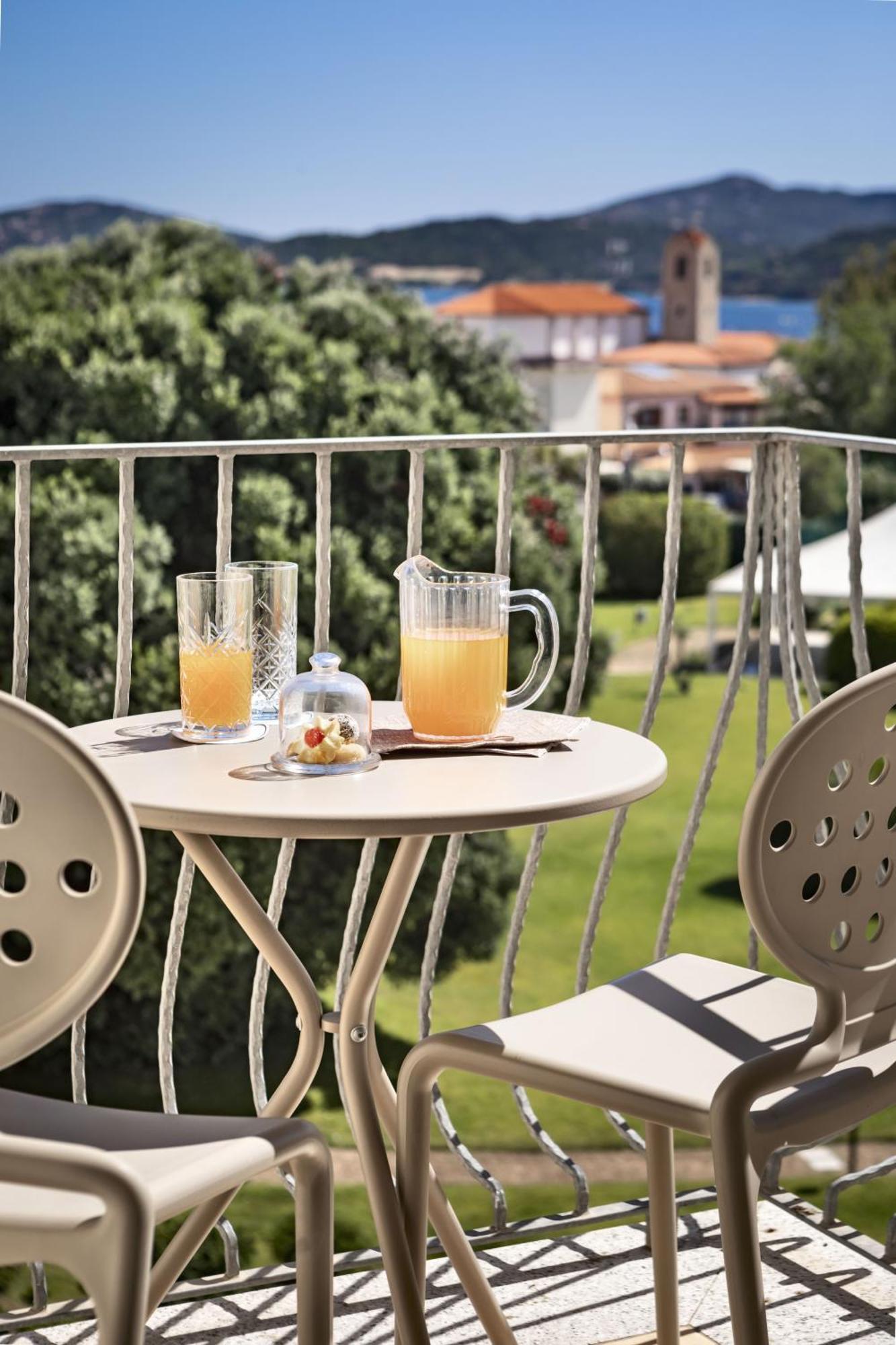 Blu Hotel Morisco Cannigione Bagian luar foto