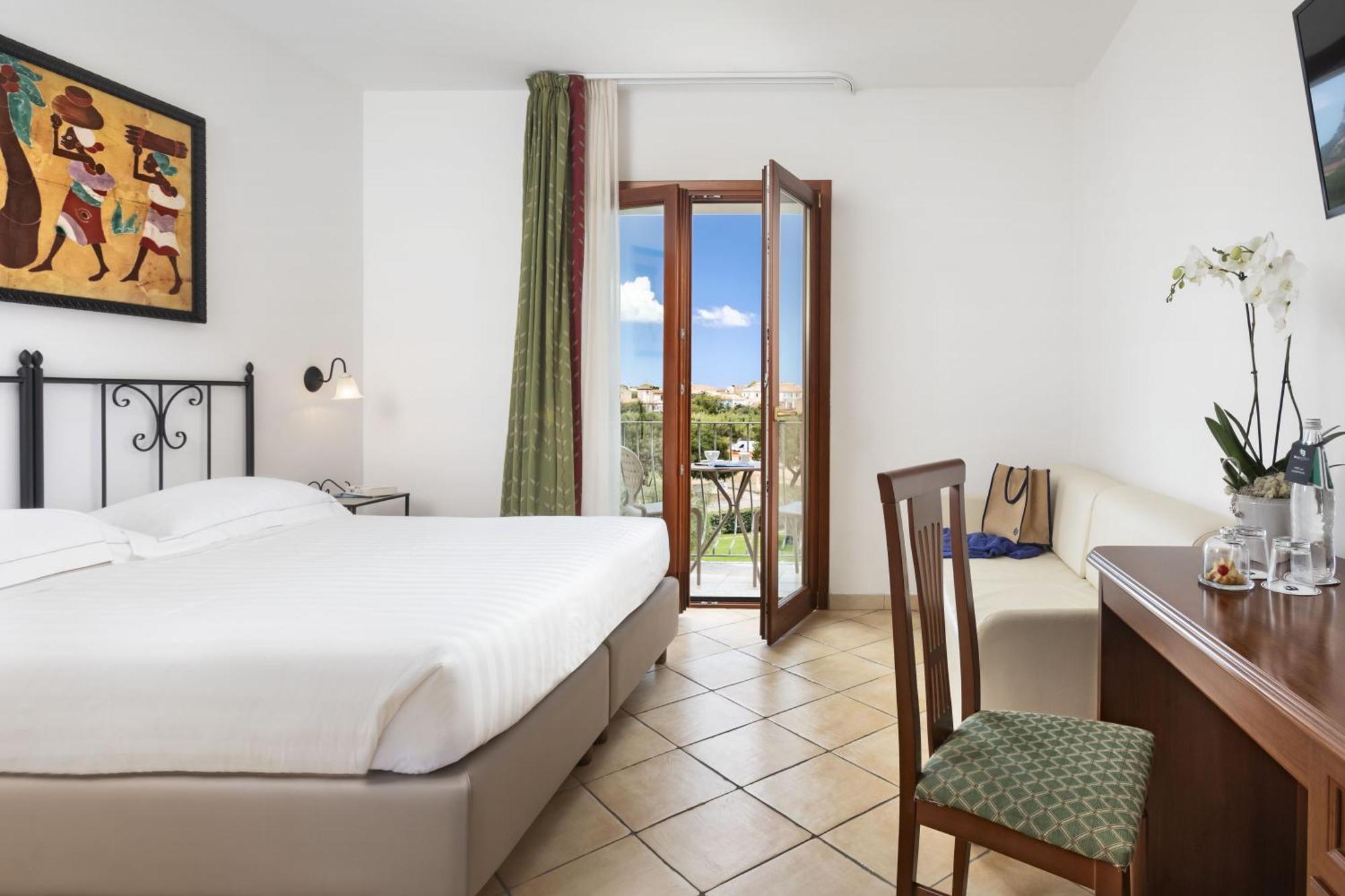Blu Hotel Morisco Cannigione Bagian luar foto