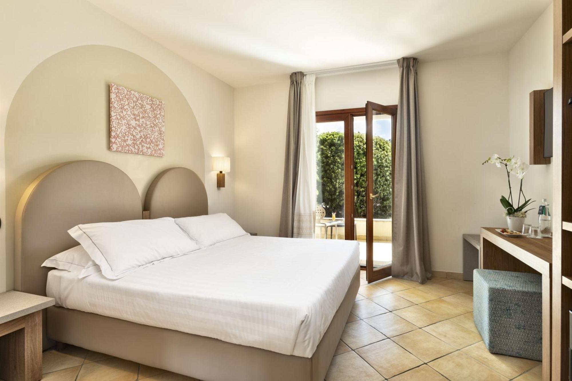 Blu Hotel Morisco Cannigione Bagian luar foto
