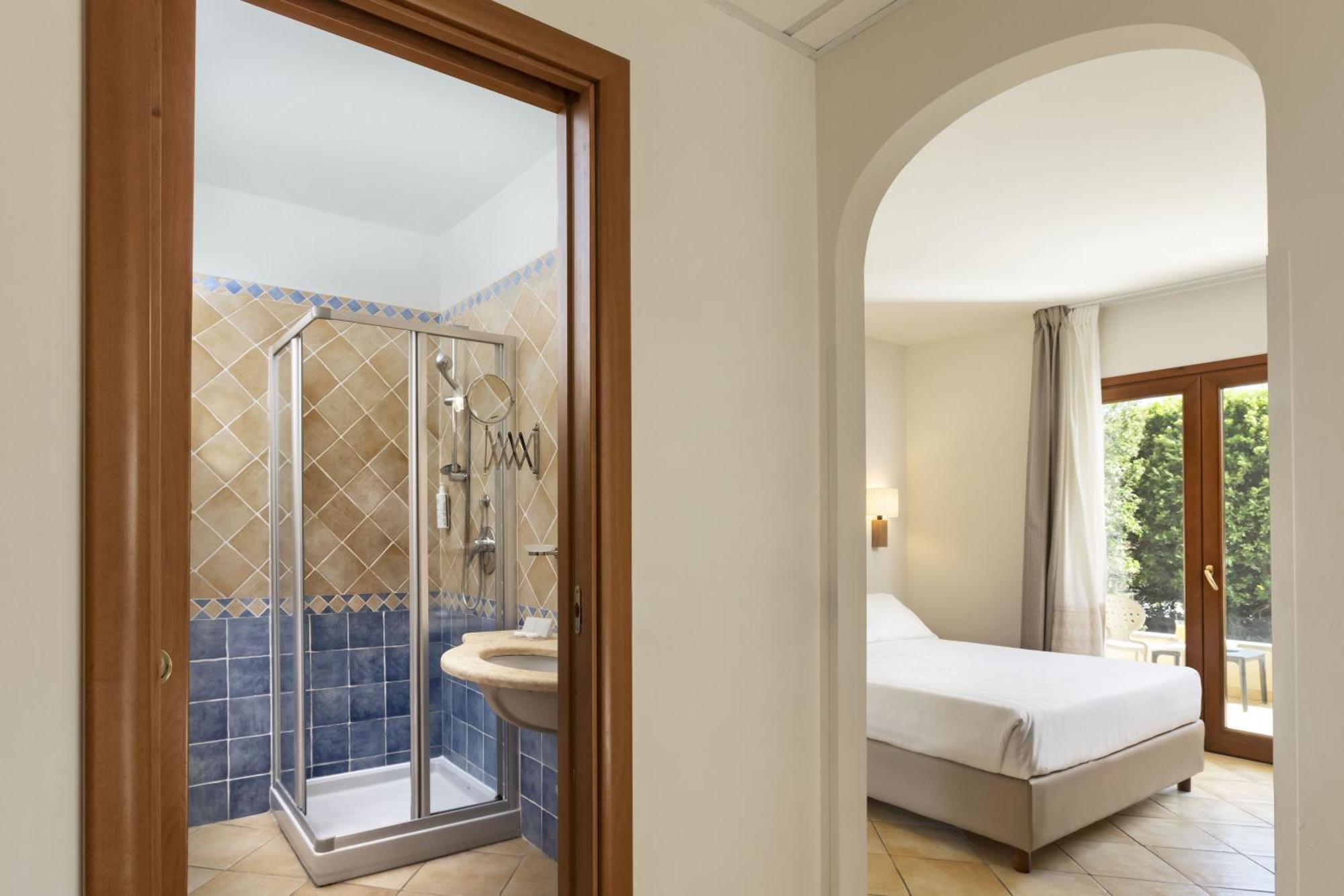 Blu Hotel Morisco Cannigione Ruang foto